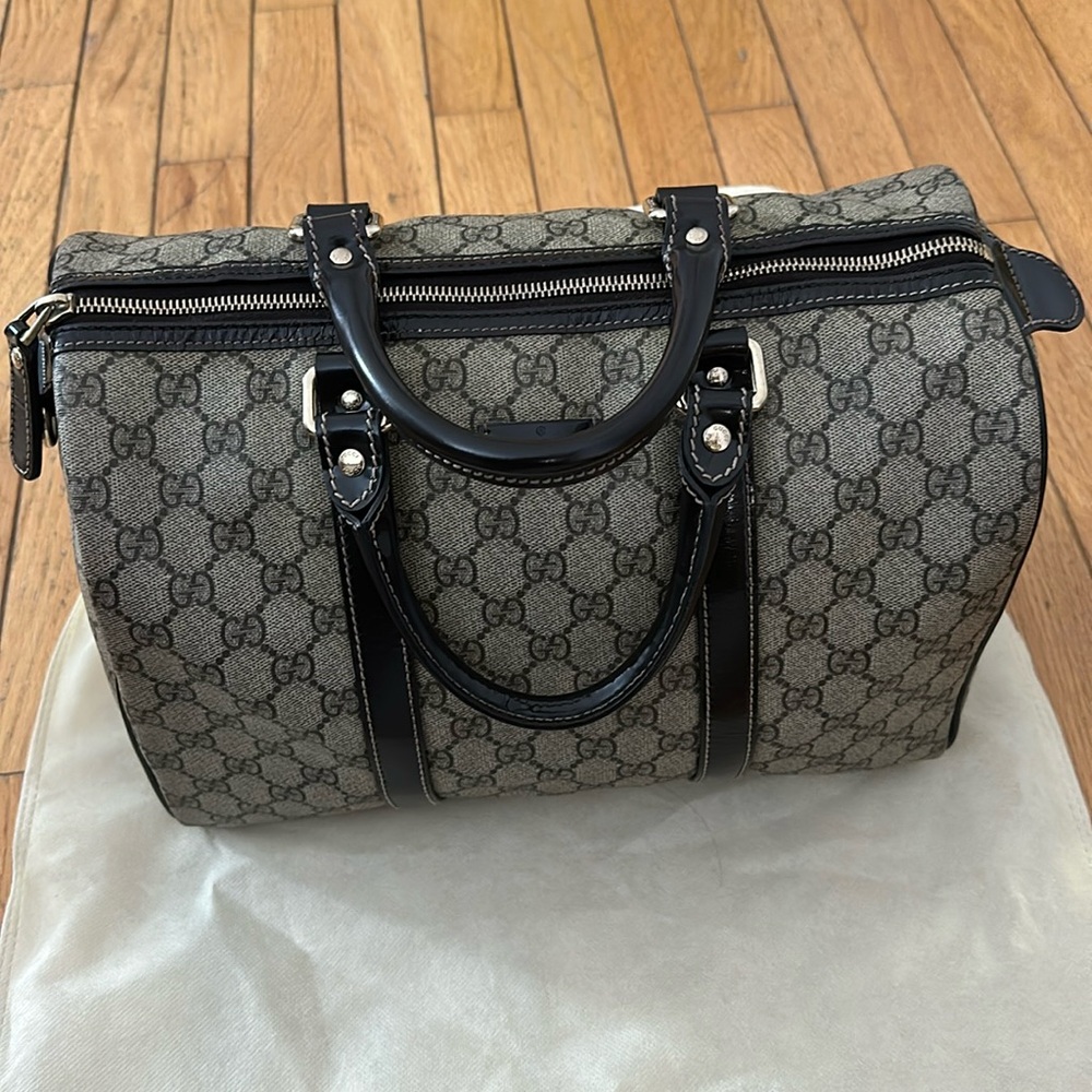 Authentic Gucci Boston Bag In very good condition.